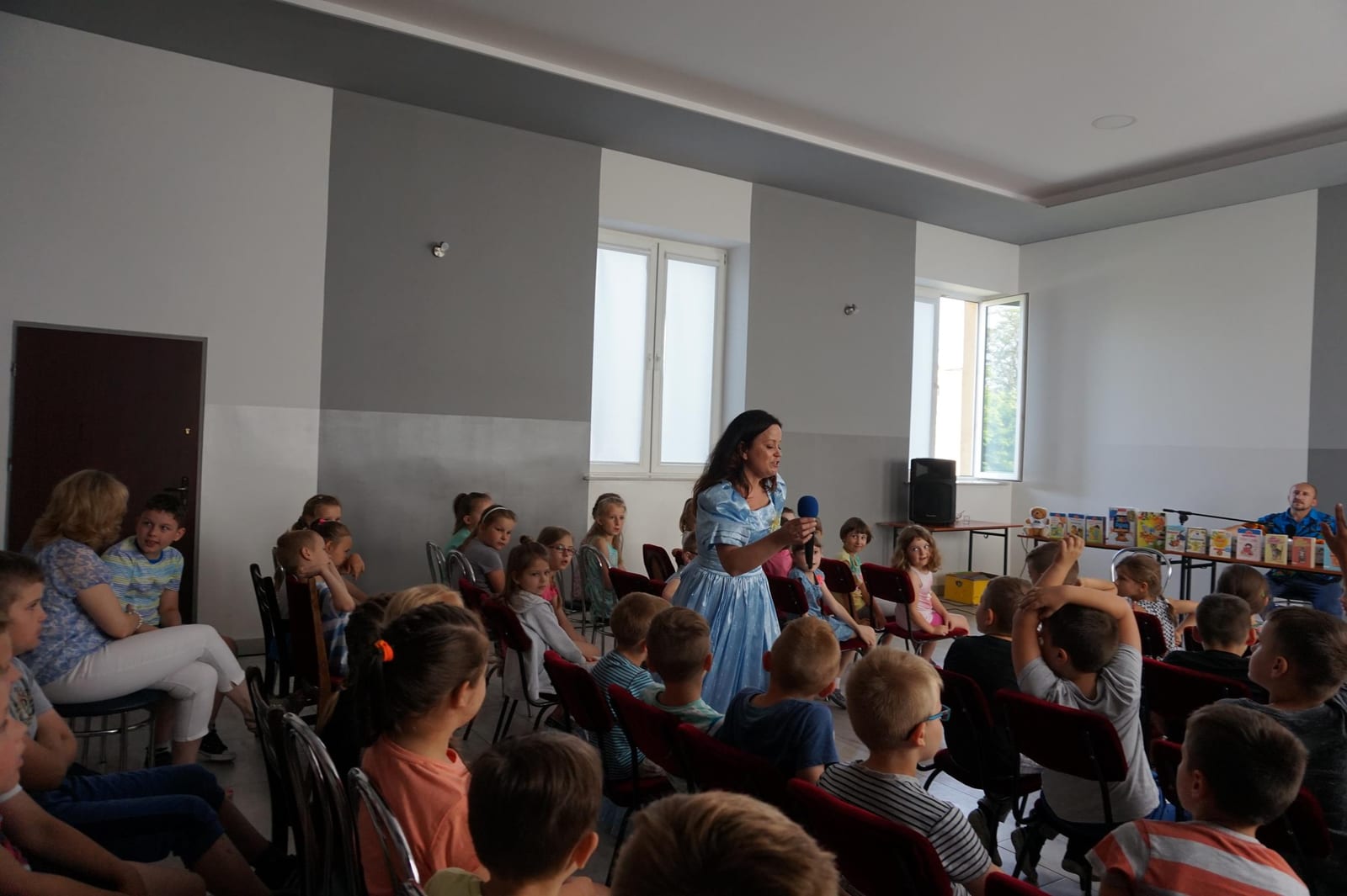 Spotkanie literacko-muzyczne "Śpiewająca biblioteka" — zdjęcie 6