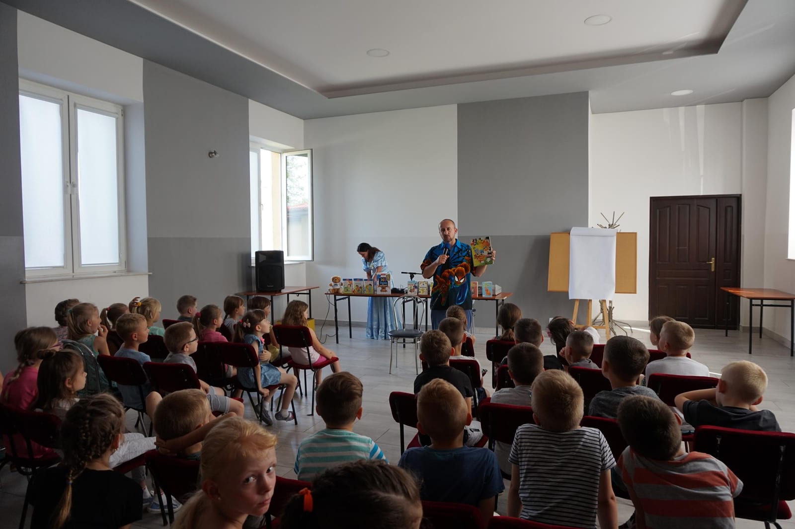 Spotkanie literacko-muzyczne "Śpiewająca biblioteka" — zdjęcie 10
