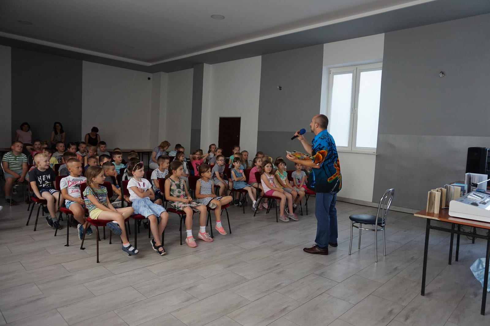 Spotkanie literacko-muzyczne "Śpiewająca biblioteka" — zdjęcie 12