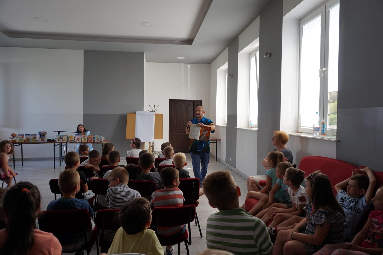 Spotkanie literacko-muzyczne "Śpiewająca biblioteka" — zdjęcie 13