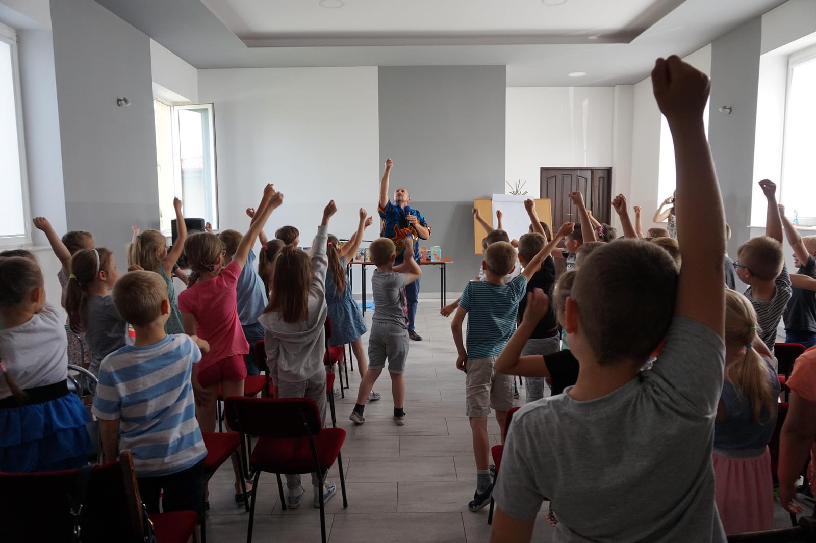 Spotkanie literacko-muzyczne "Śpiewająca biblioteka" — zdjęcie 16