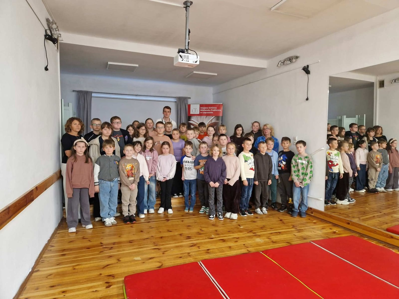 Niezwykłe spotkanie z Leśnym Kawalerem w MGBP w Łopusznie! — zdjęcie 9